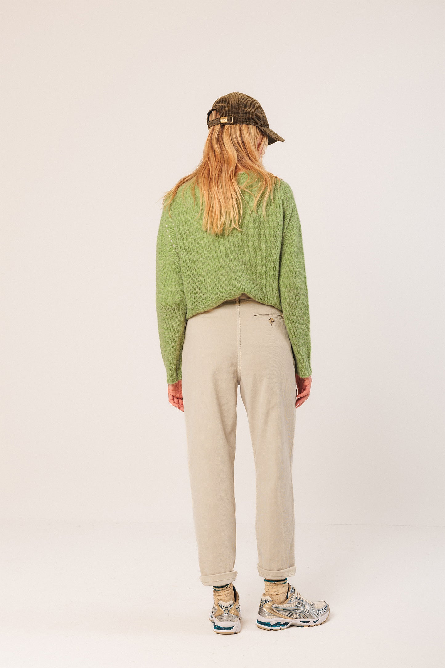 CORDUROY CARROT PANTS