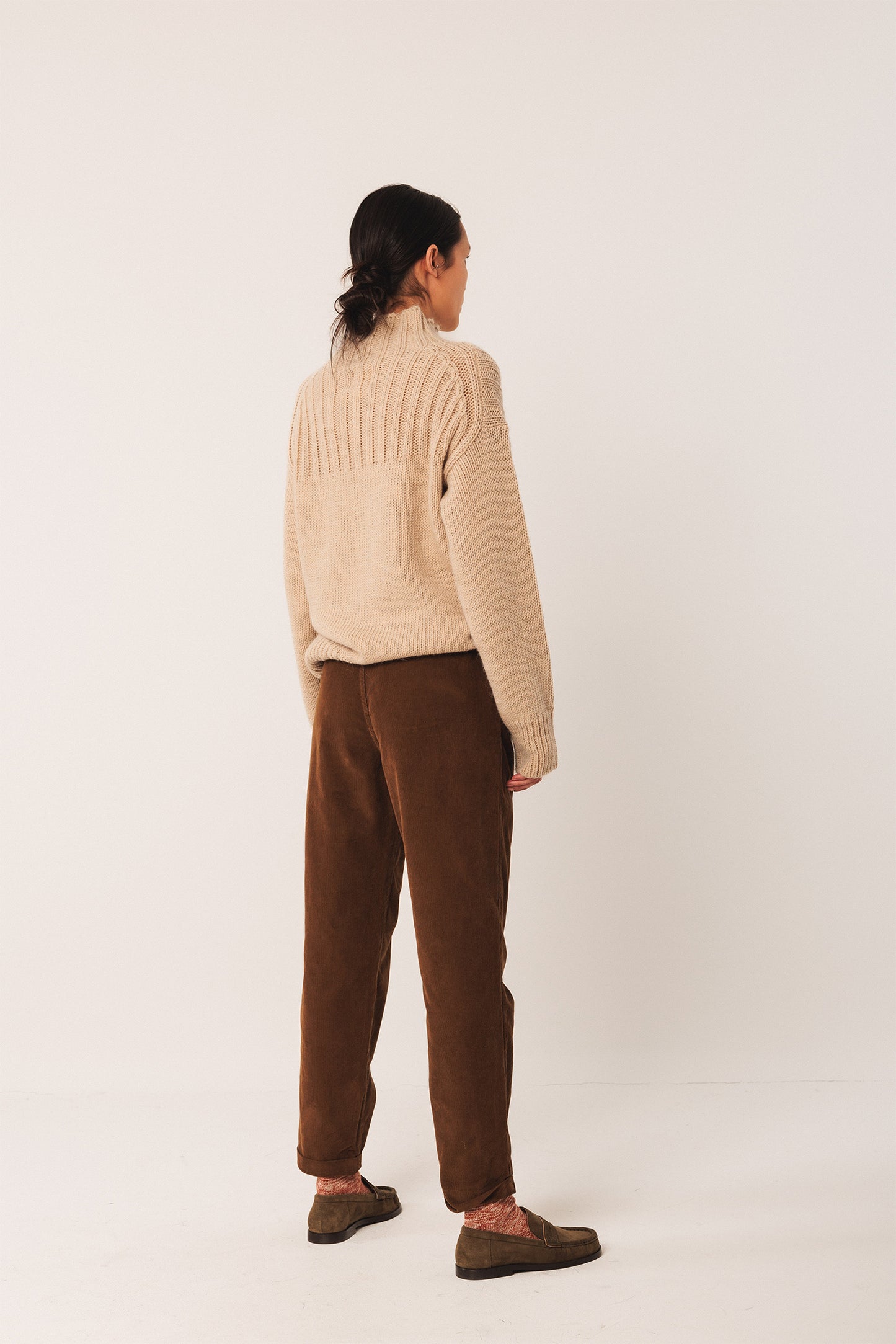 CORDUROY CARROT PANTS