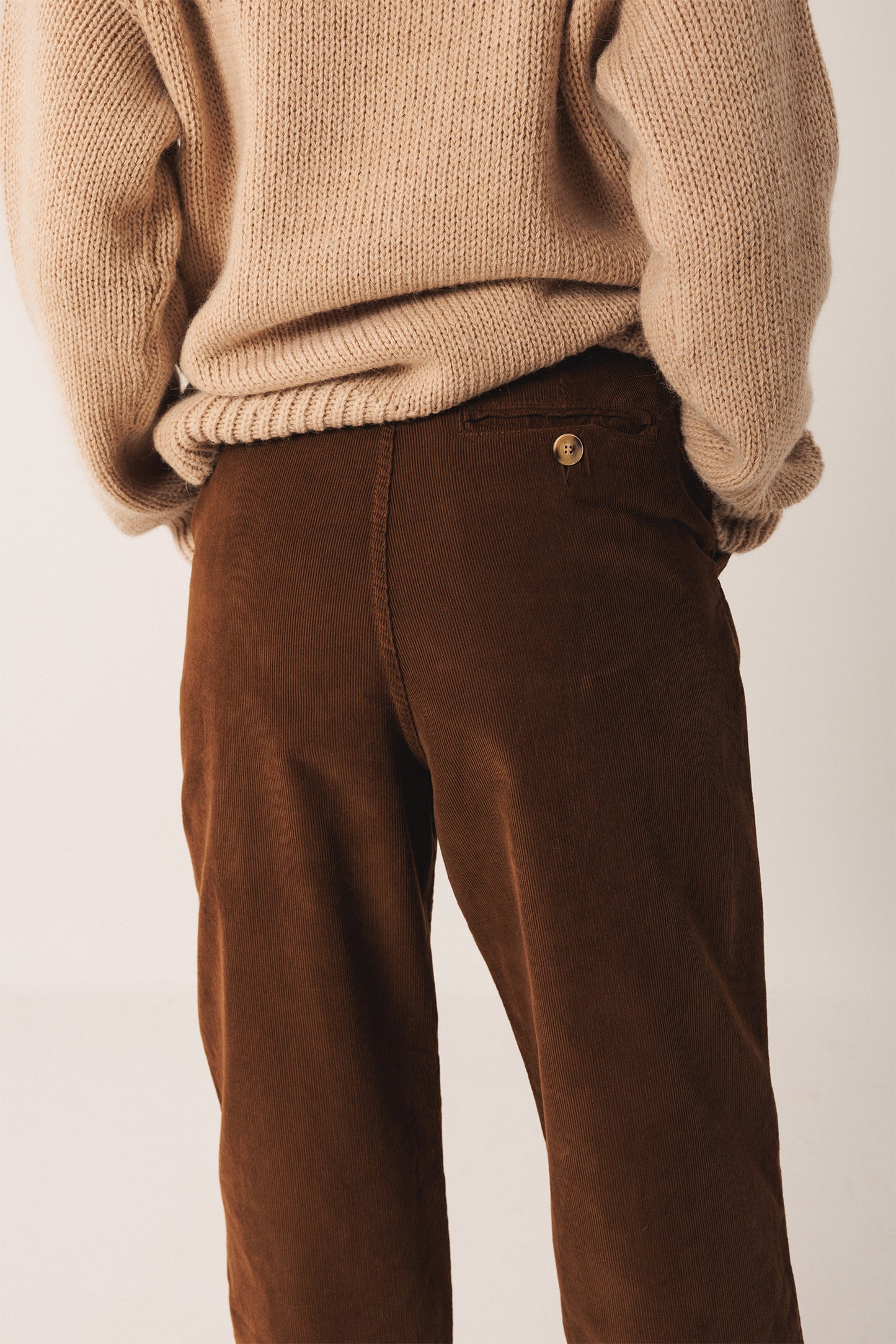 CORDUROY CARROT PANTS