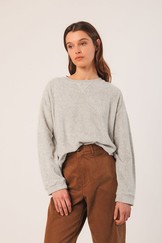 LARA TERRY SWEATSHIRT