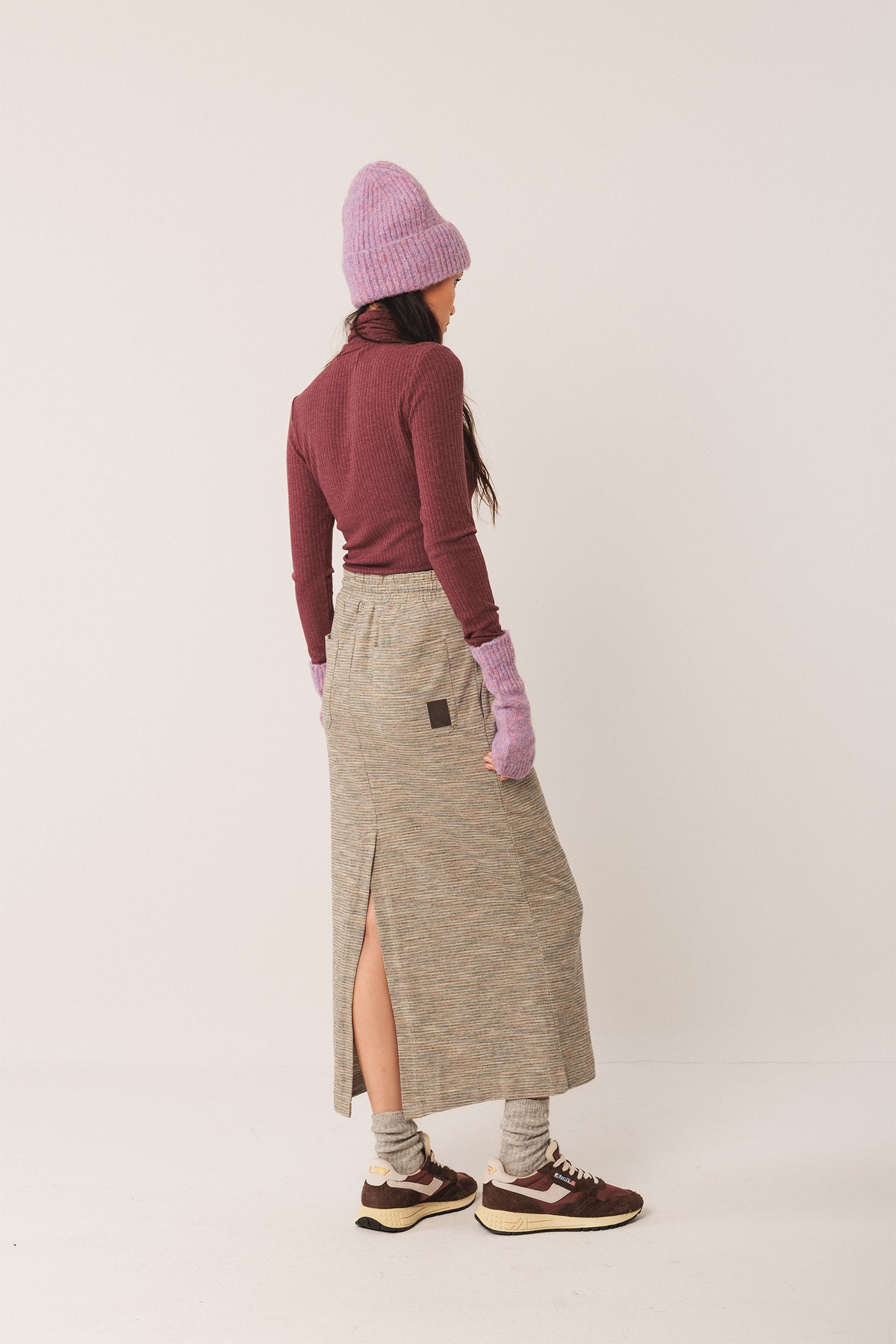 FITTED RIBBED T-SHIRT