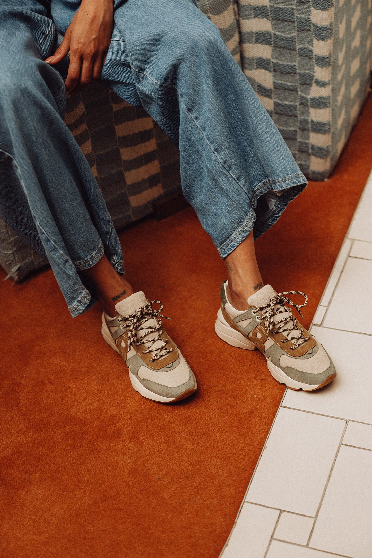 [CL] LEATHER & WOOL SNEAKERS