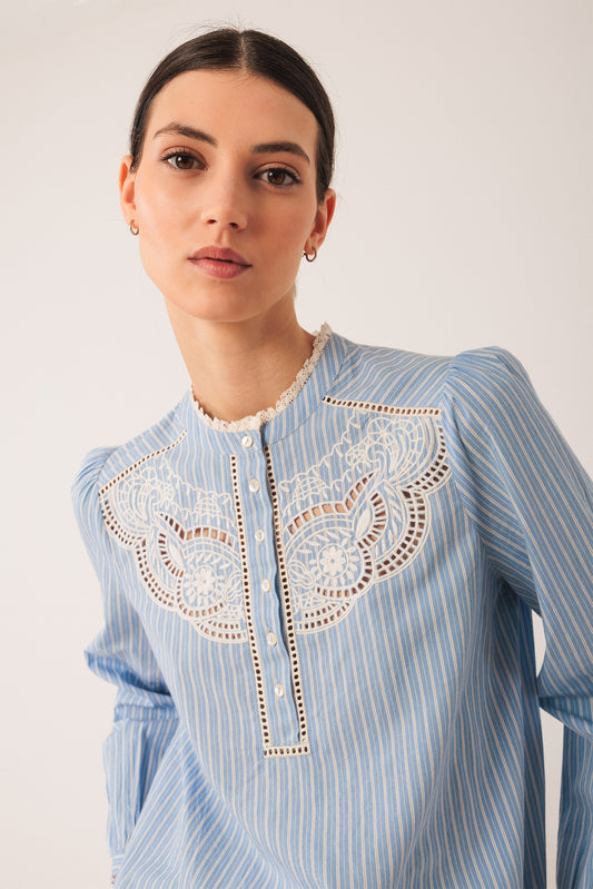 EMBROIDERED POPLIN BLOUSE