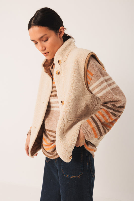 REVERSIBLE TEDDY VEST