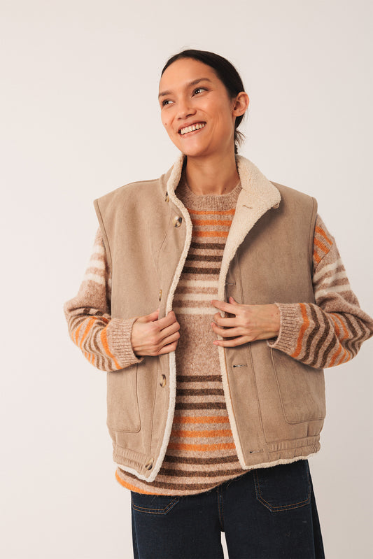 REVERSIBLE TEDDY VEST
