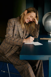 DOUBLE-BREASTED BLAZER