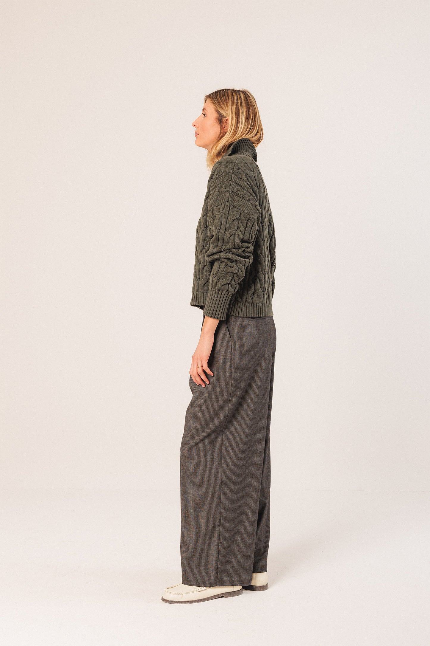 CORDUROY CARROT PANTS