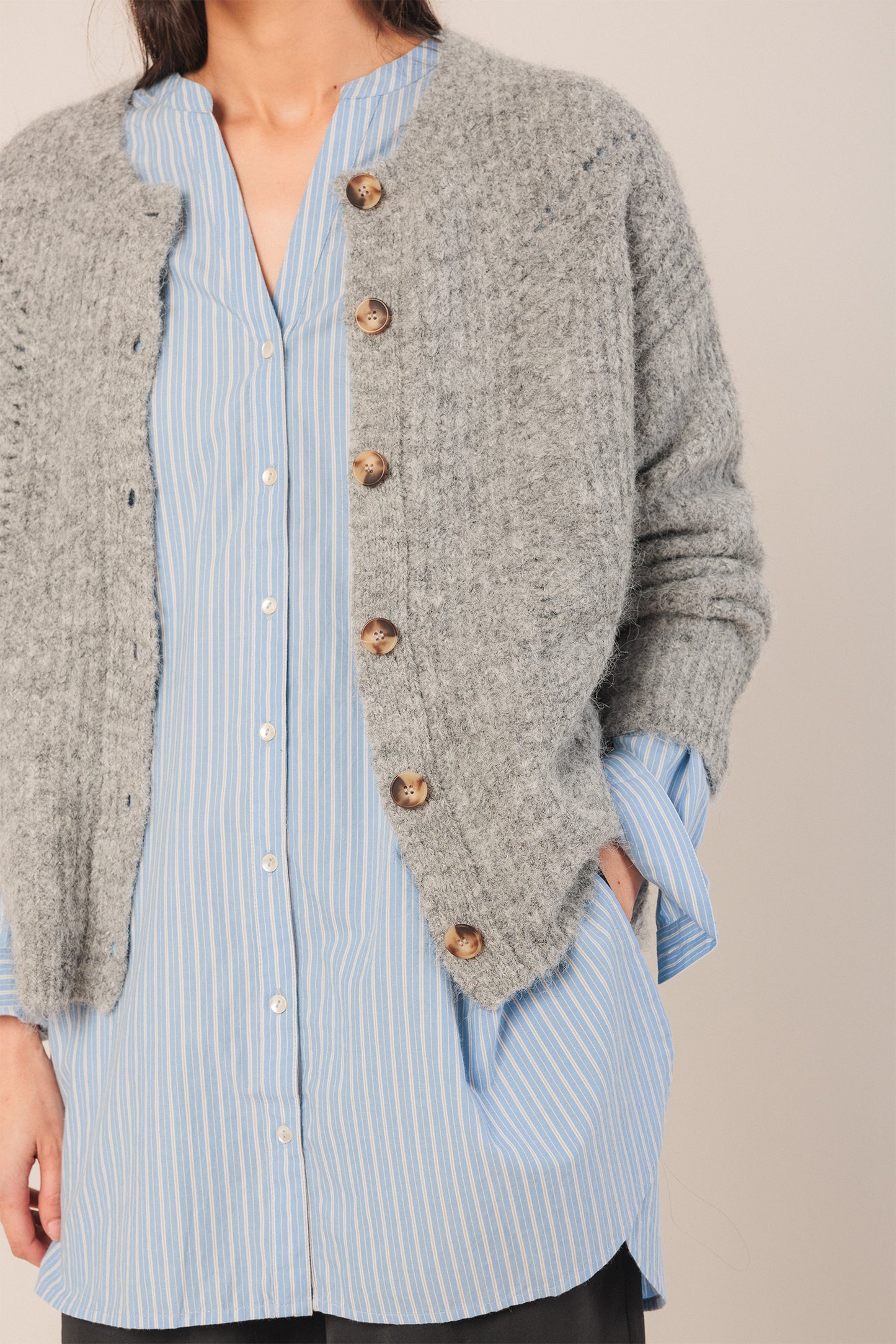 JACKET WITH LOOSE-KNIT DETAILS