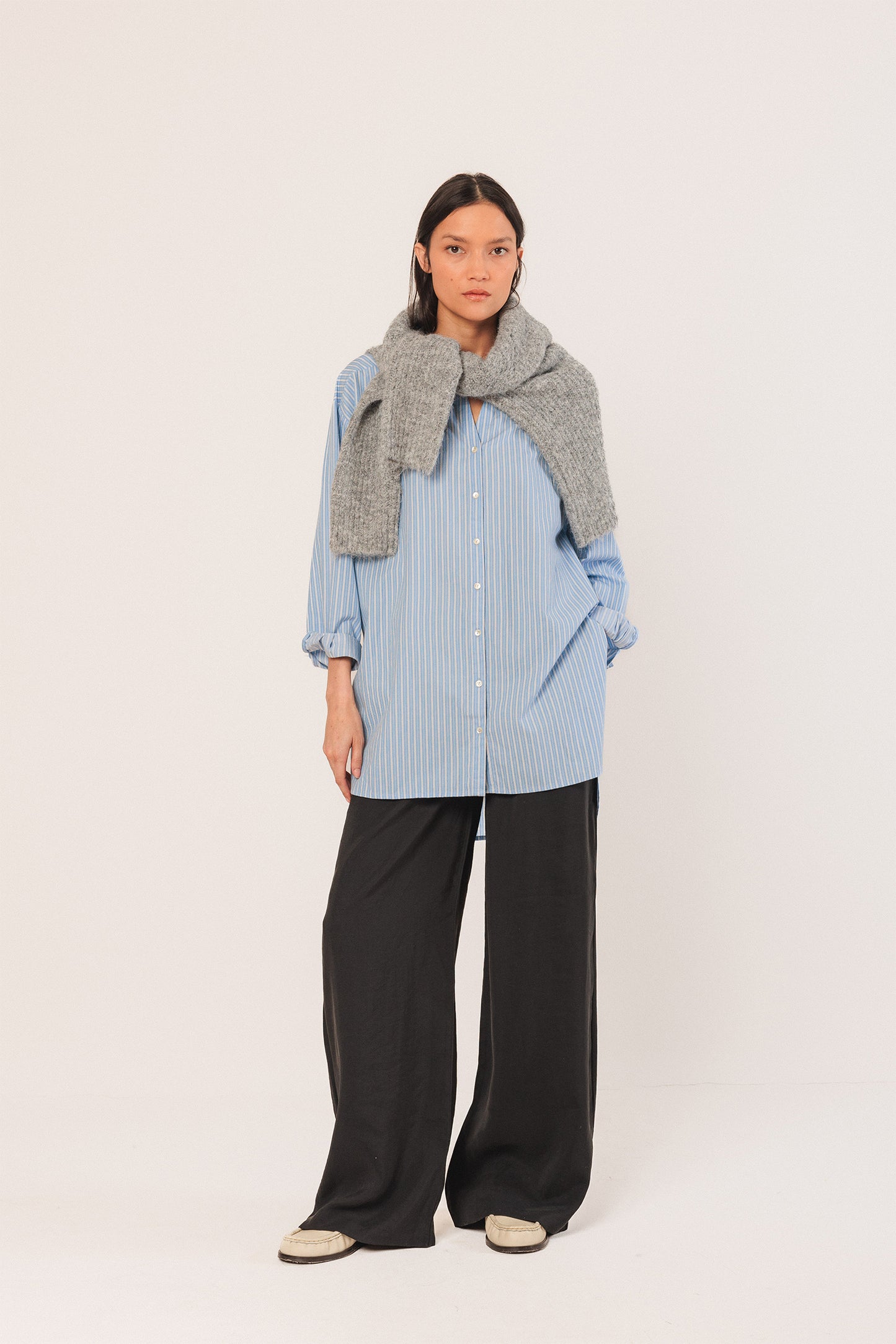 JACKET WITH LOOSE-KNIT DETAILS