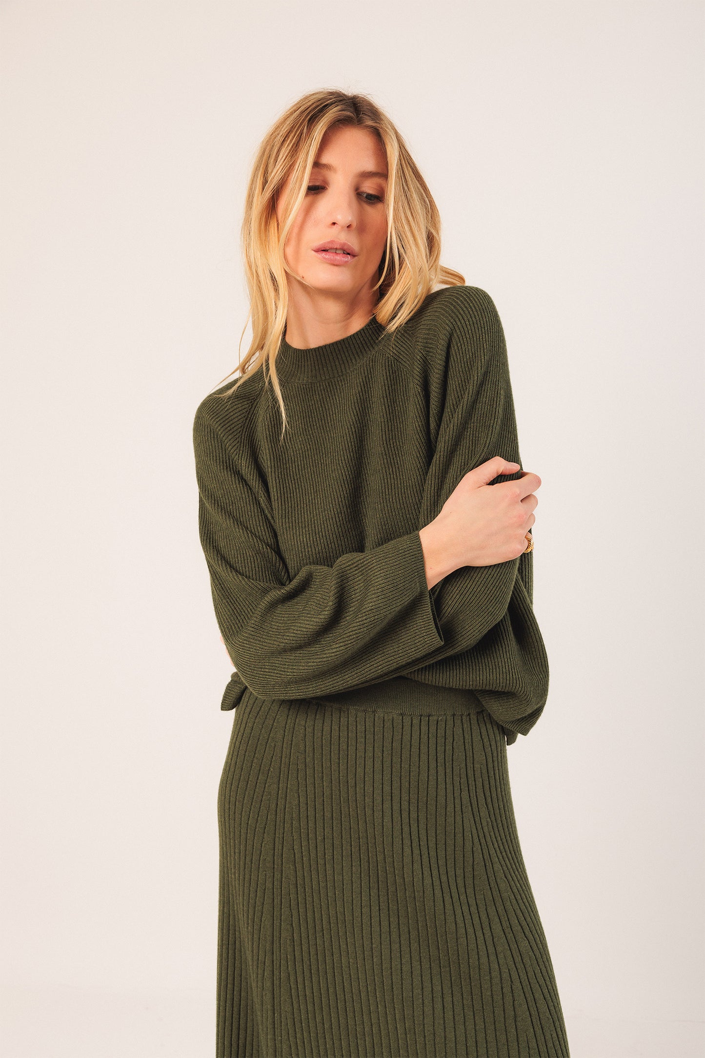 RIBBED SWEATER WITH PERKINS COLLAR