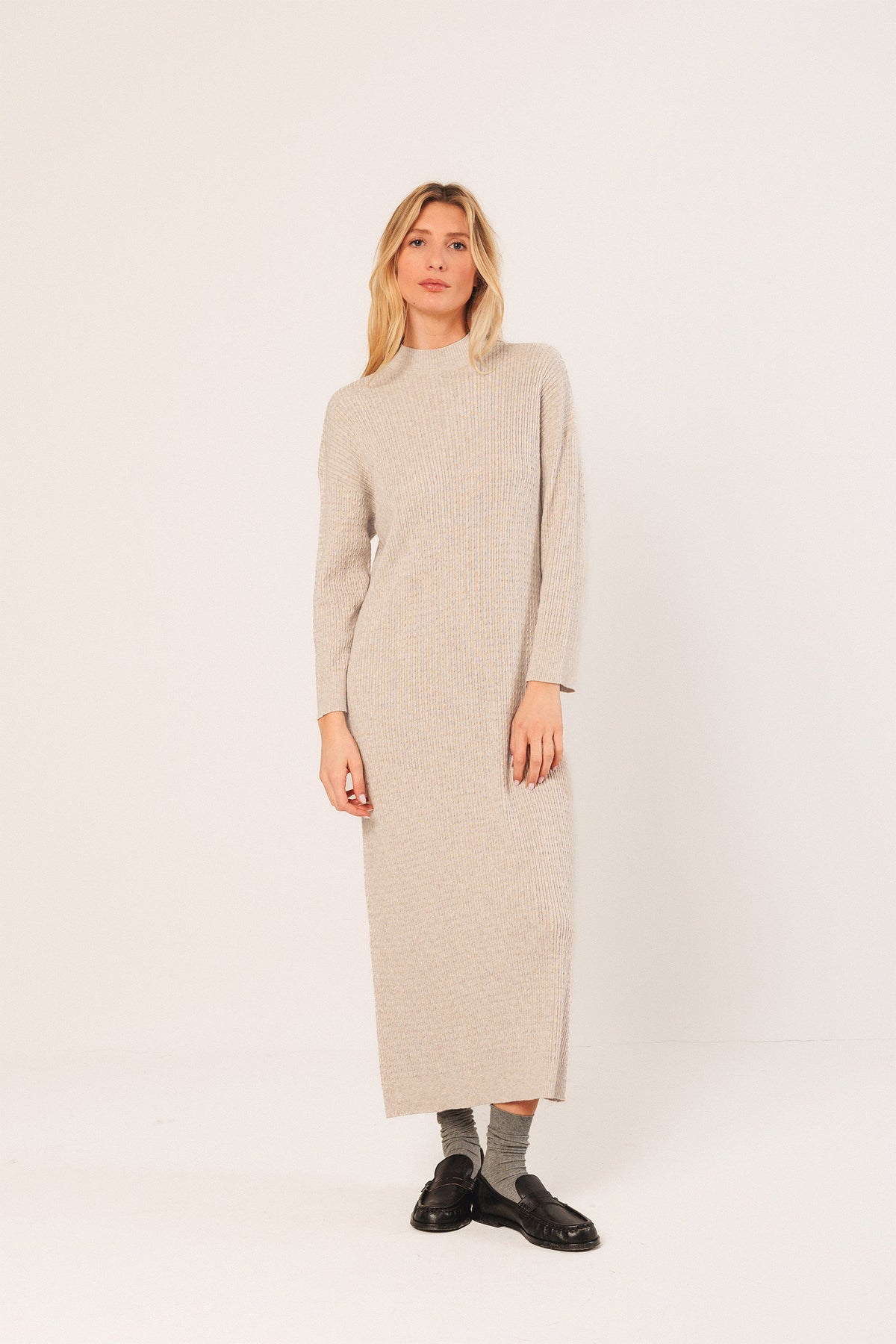 WIDE CABLE-KNIT DRESS