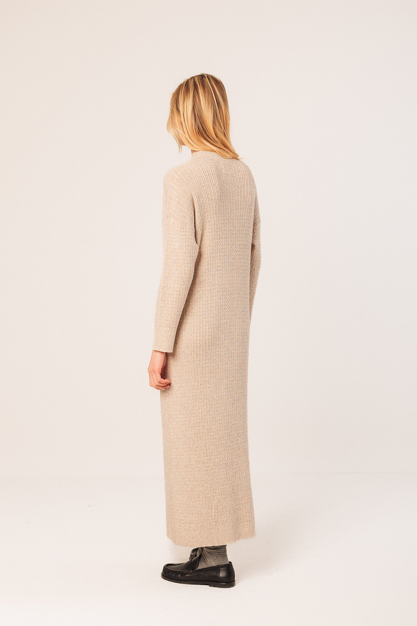 WIDE CABLE-KNIT DRESS