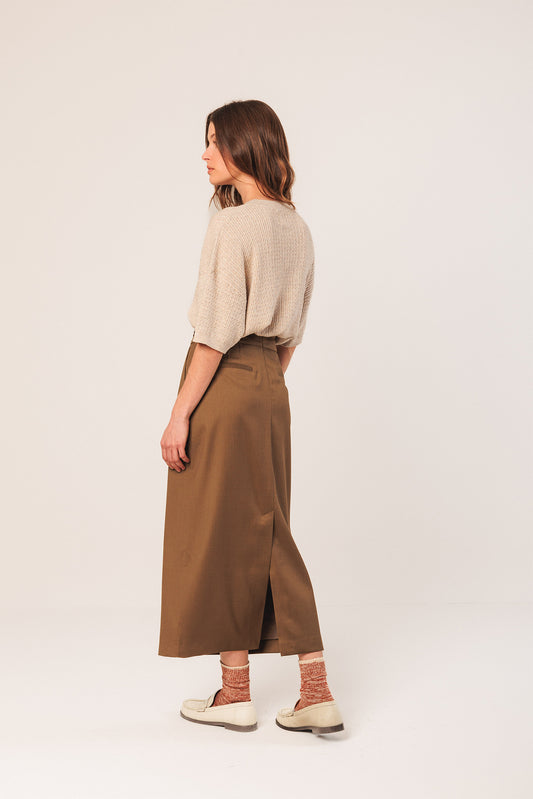 SHORT-SLEEVE CABLE-KNIT SWEATER