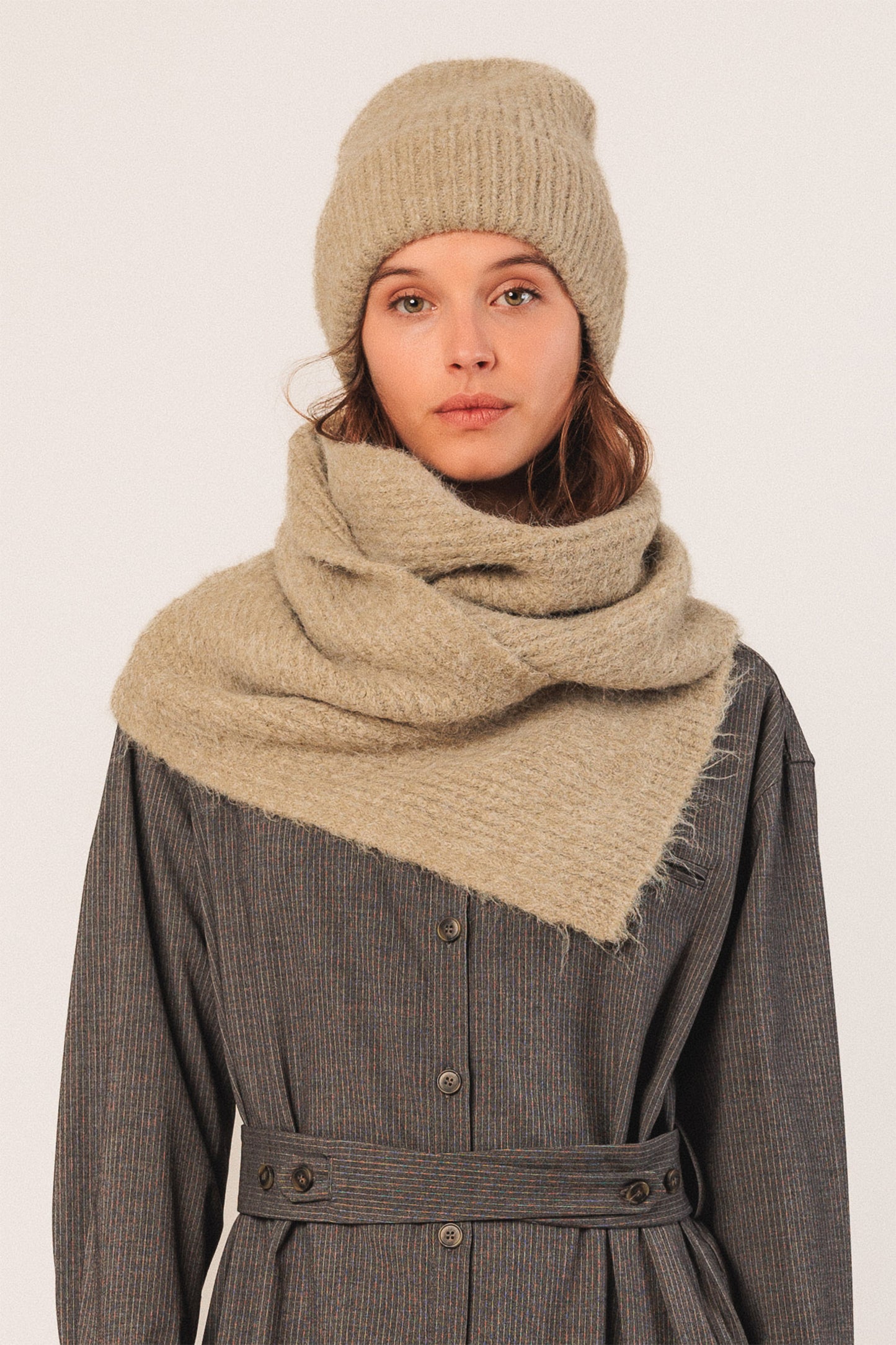 COLORFUL KNITTED SCARF