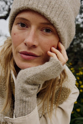 COLORFUL KNITTED MITTENS