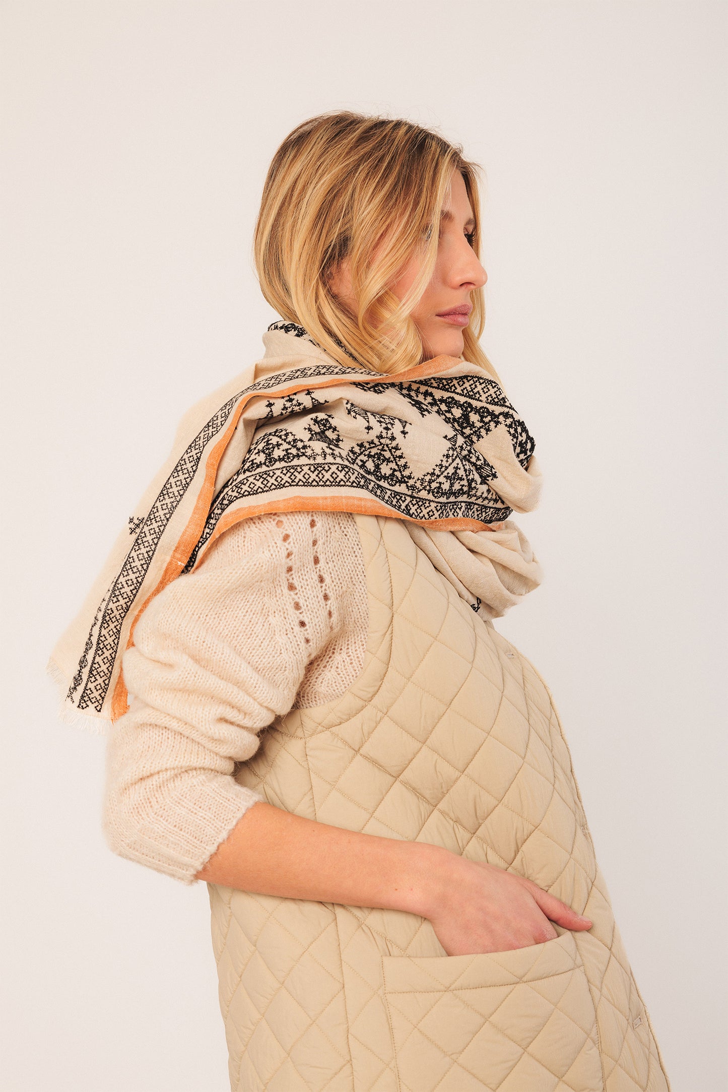 [CL] ETHNIC EMBROIDERED SCARF