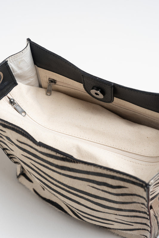 LEATHER BUCKET TOTE BAG 4