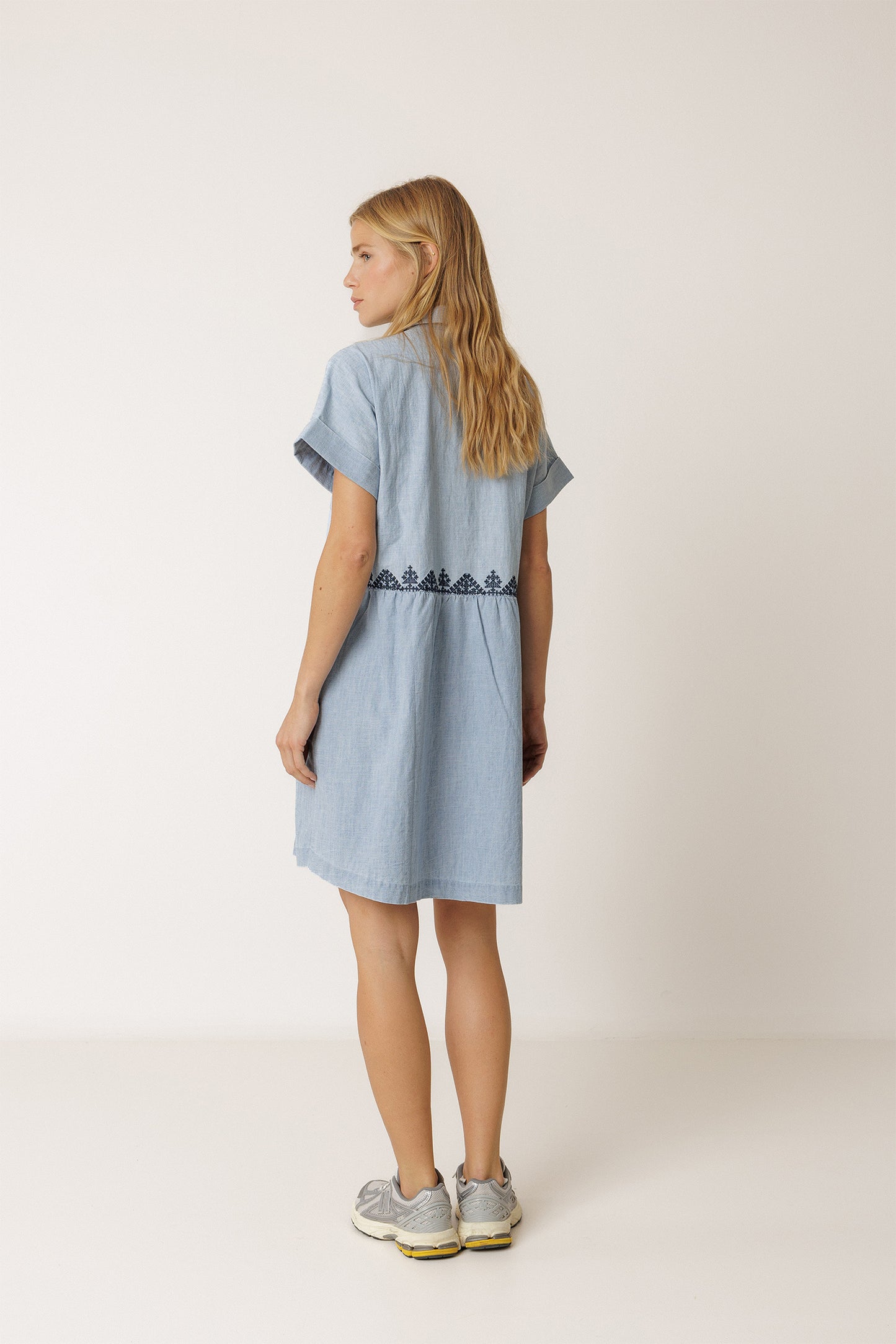 [CL] EMBROIDERED SHIRT DRESS
