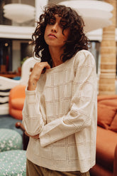 [CL] EMBROIDERED CONTRAST BLOUSE