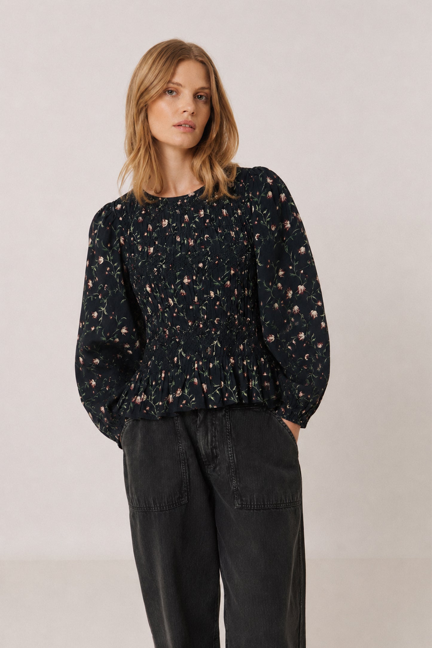 FLORAL PRINT SMOCK BLOUSE