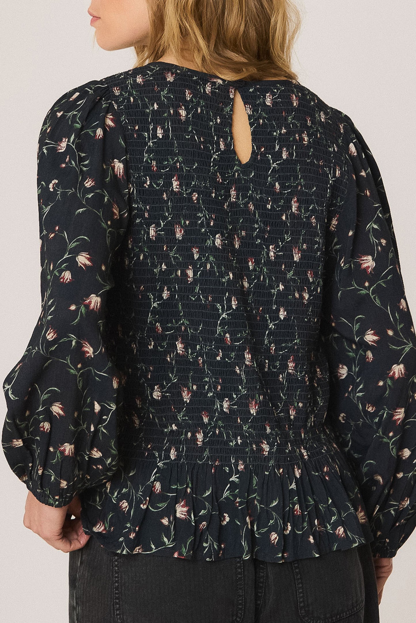 FLORAL PRINT SMOCK BLOUSE