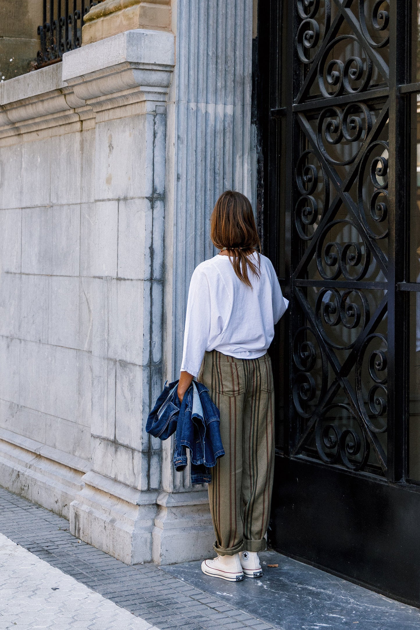 STRIPED CARROT PANTS