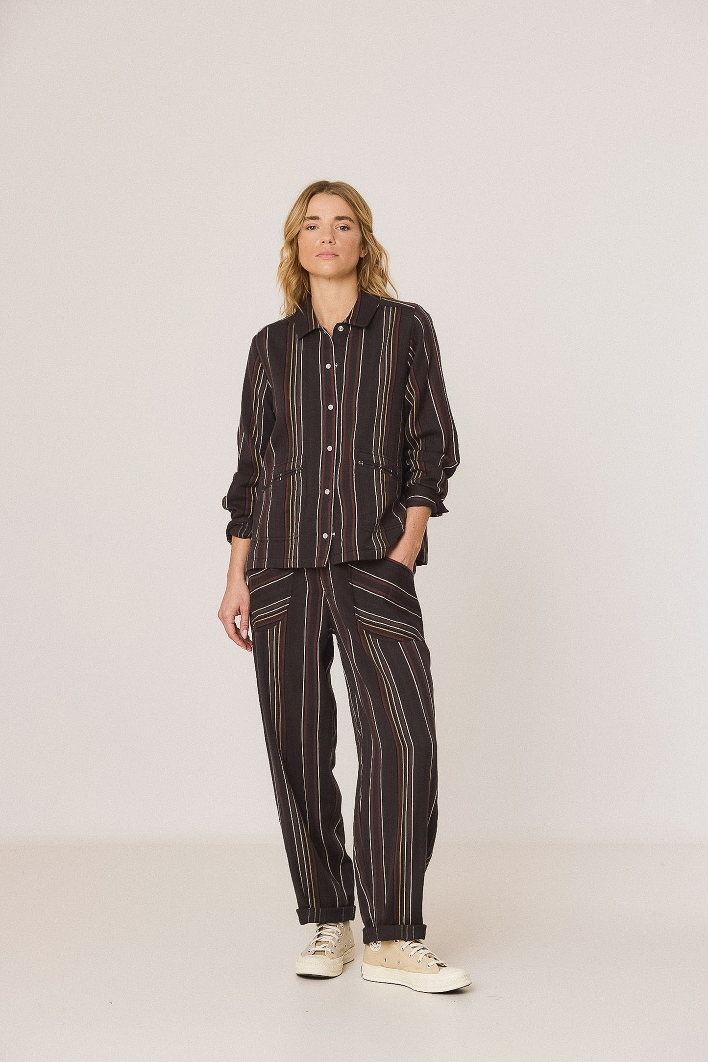 STRIPED CARROT PANTS