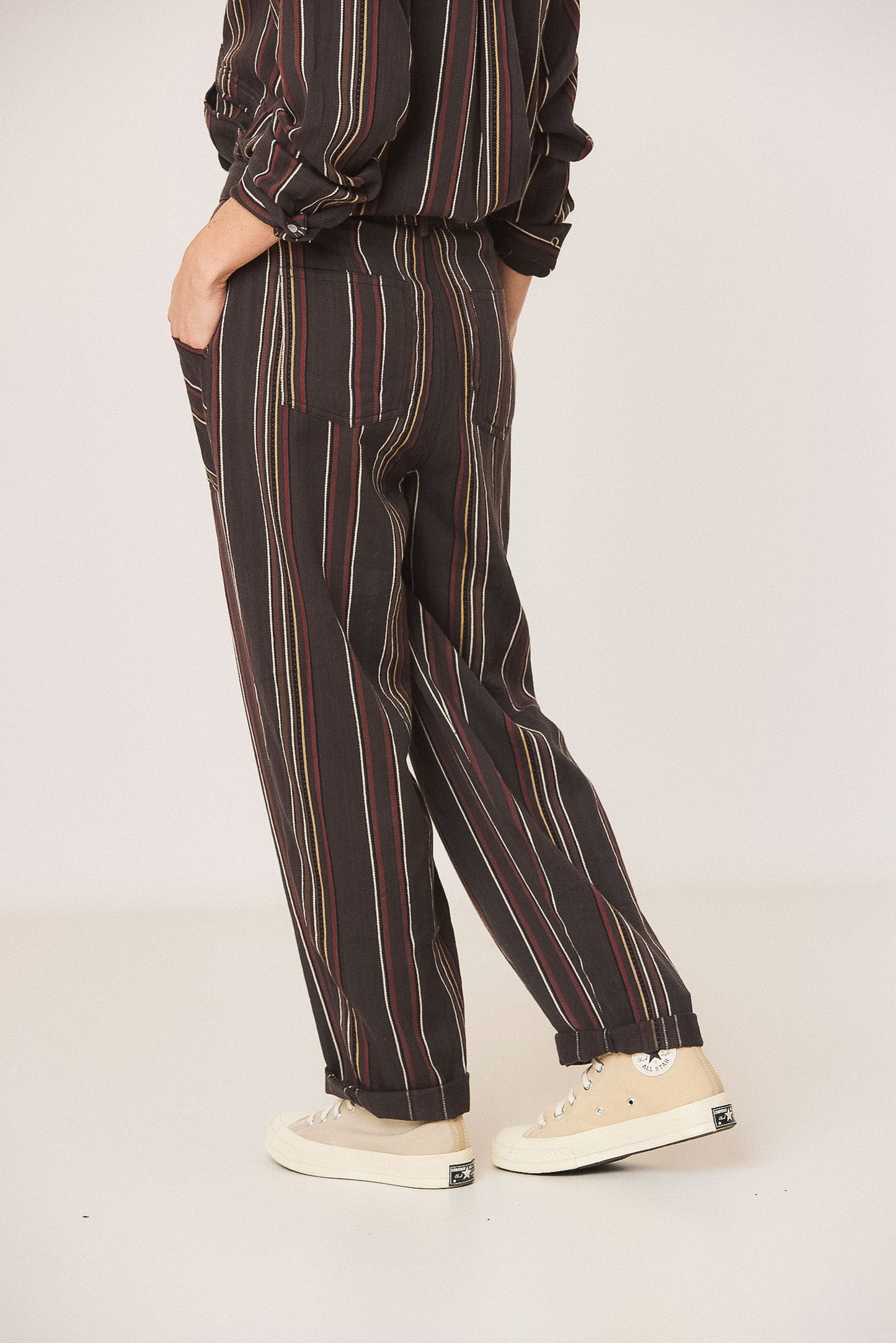 STRIPED CARROT PANTS
