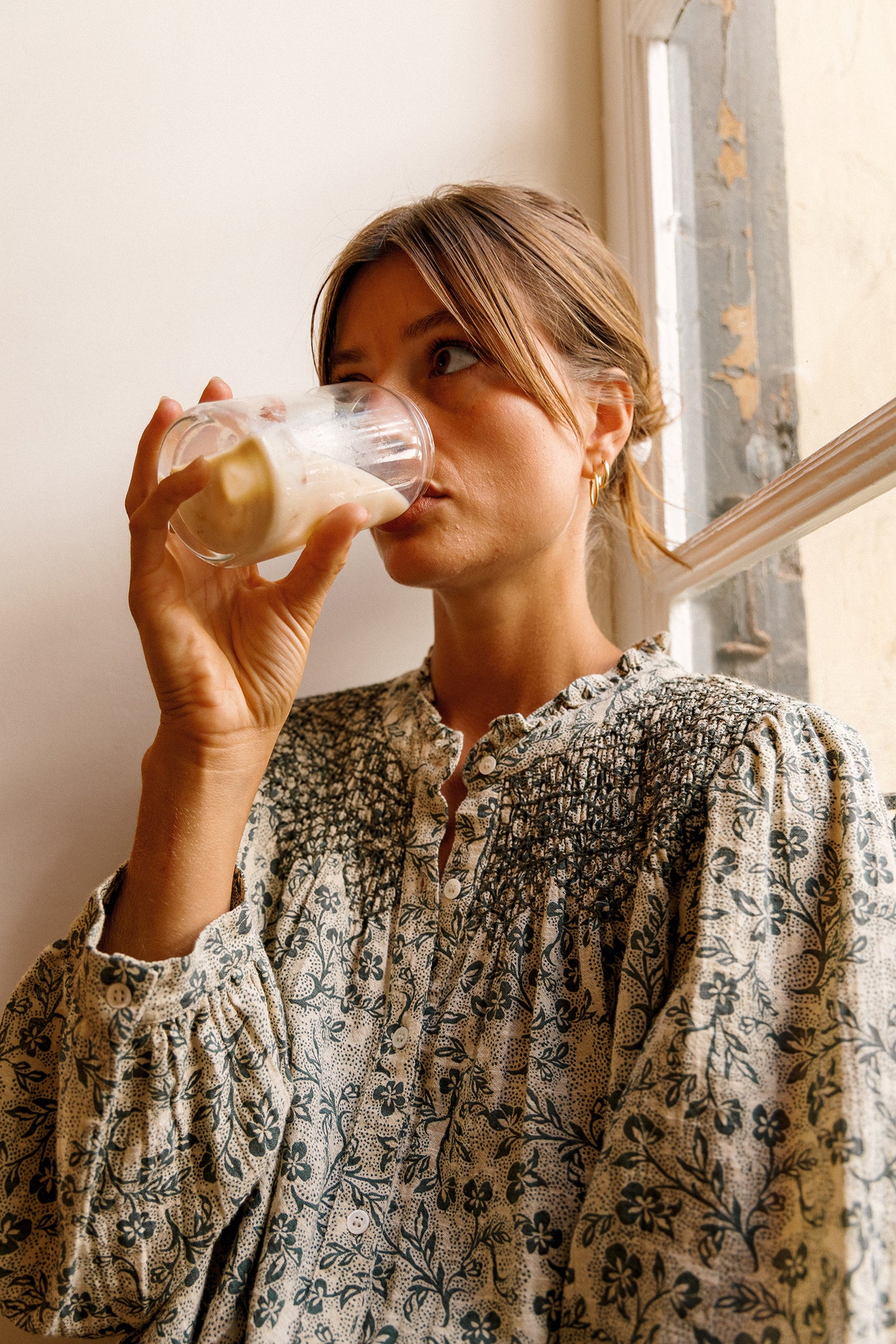 SMOCKED EMBROIDERY SHIRT