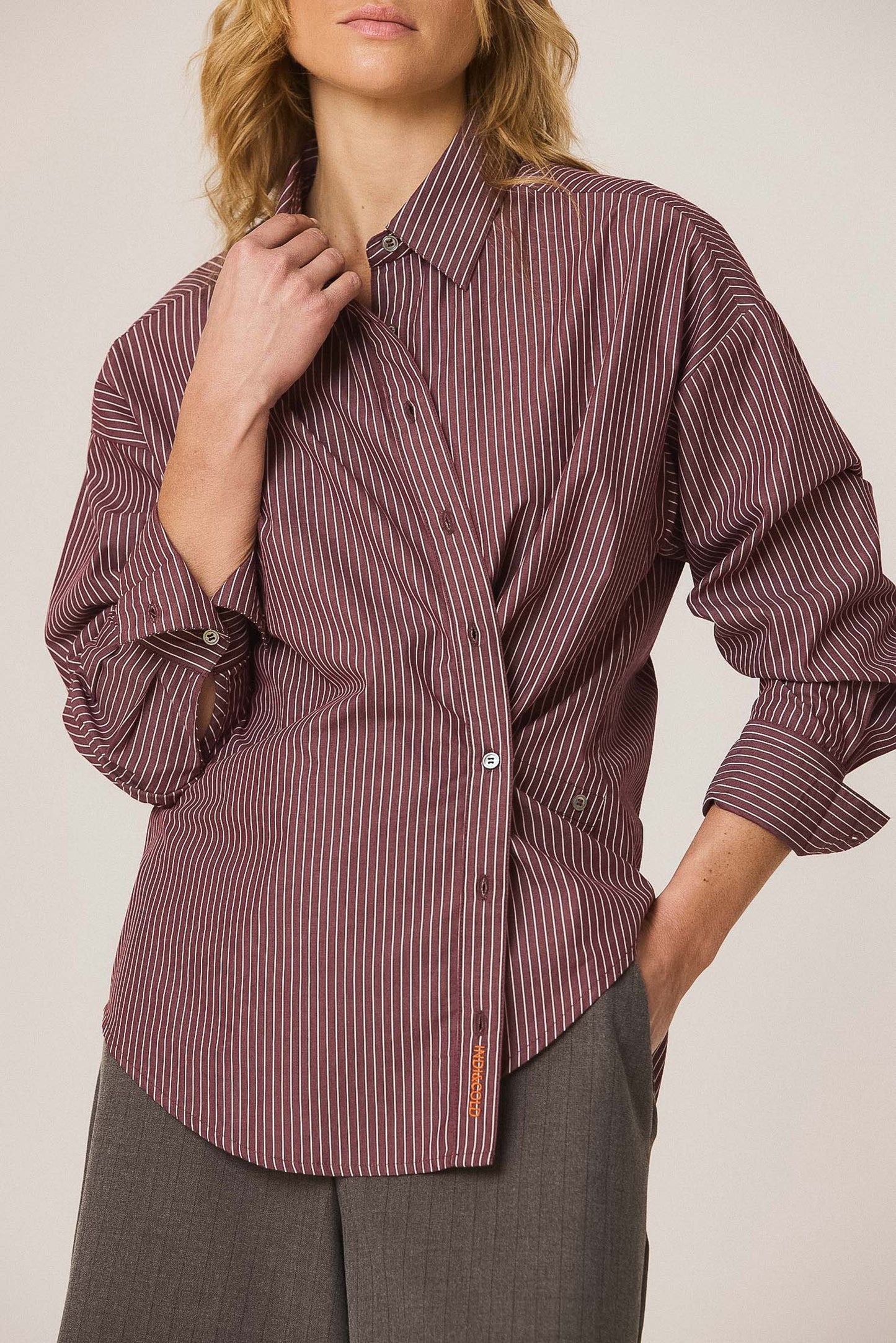 MASCULINE MULTIPOSITION STRIPED SHIRT