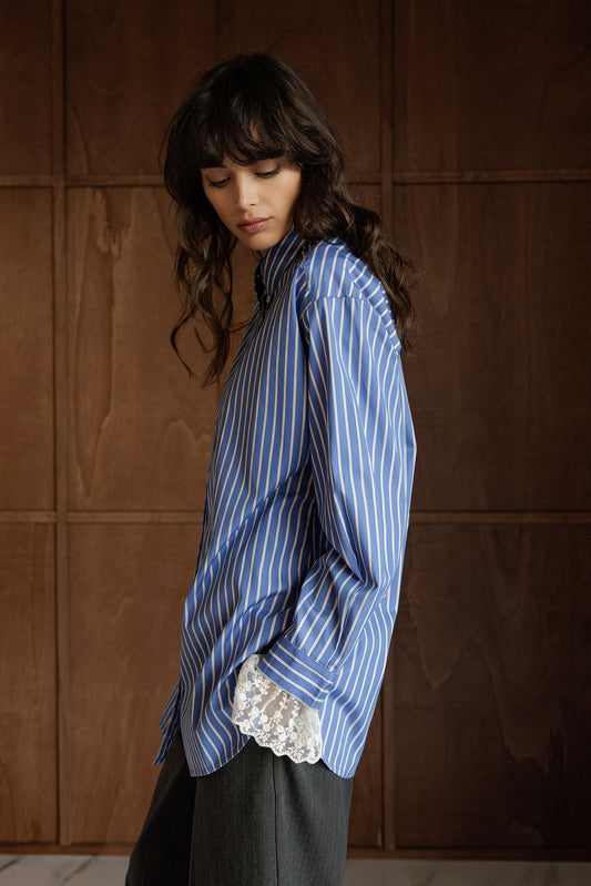 CLASSIC SHIRT WITH LACE CUFFS 1