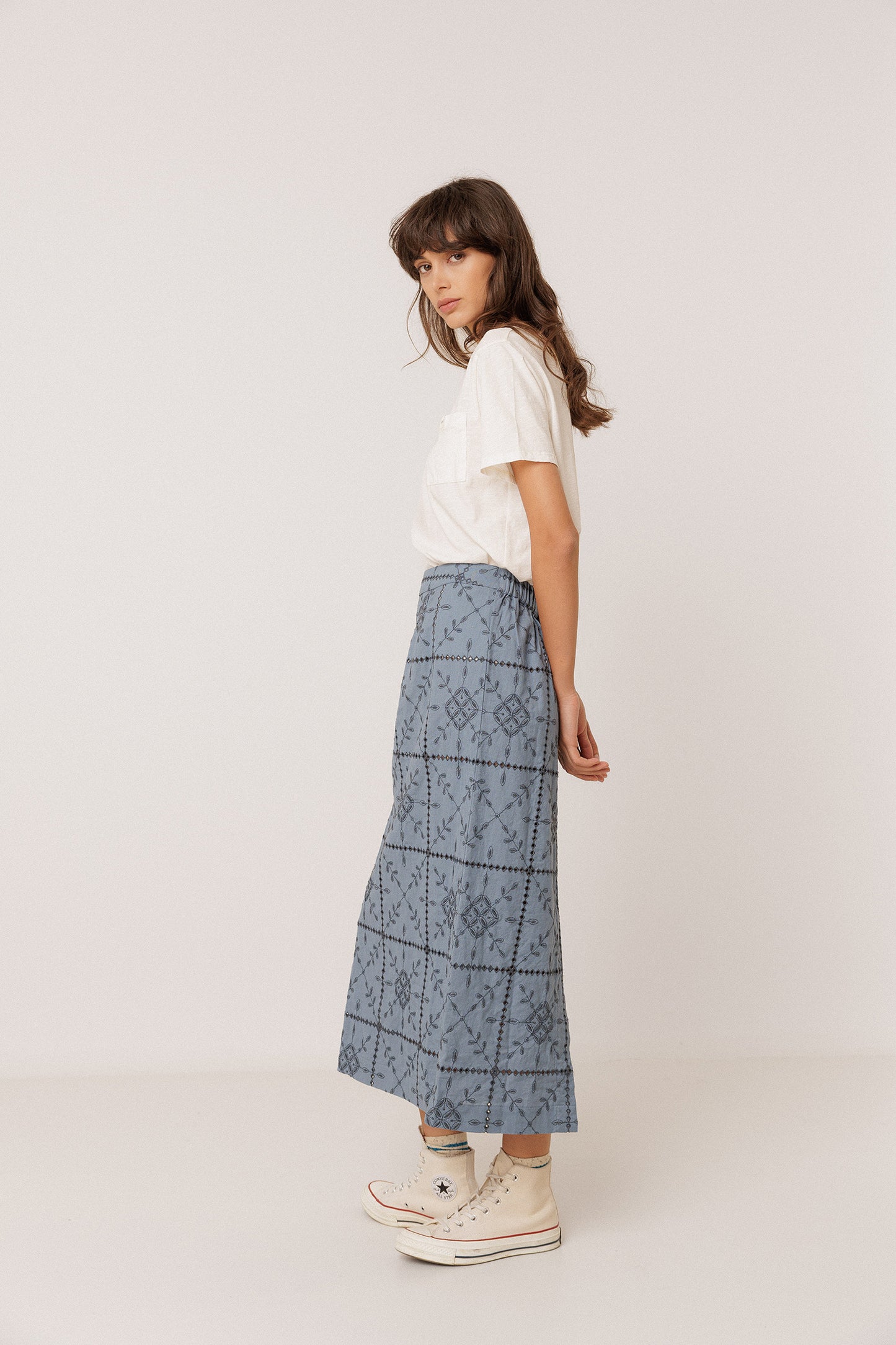 PERFORATED-EMBROIDERY PENCIL SKIRT
