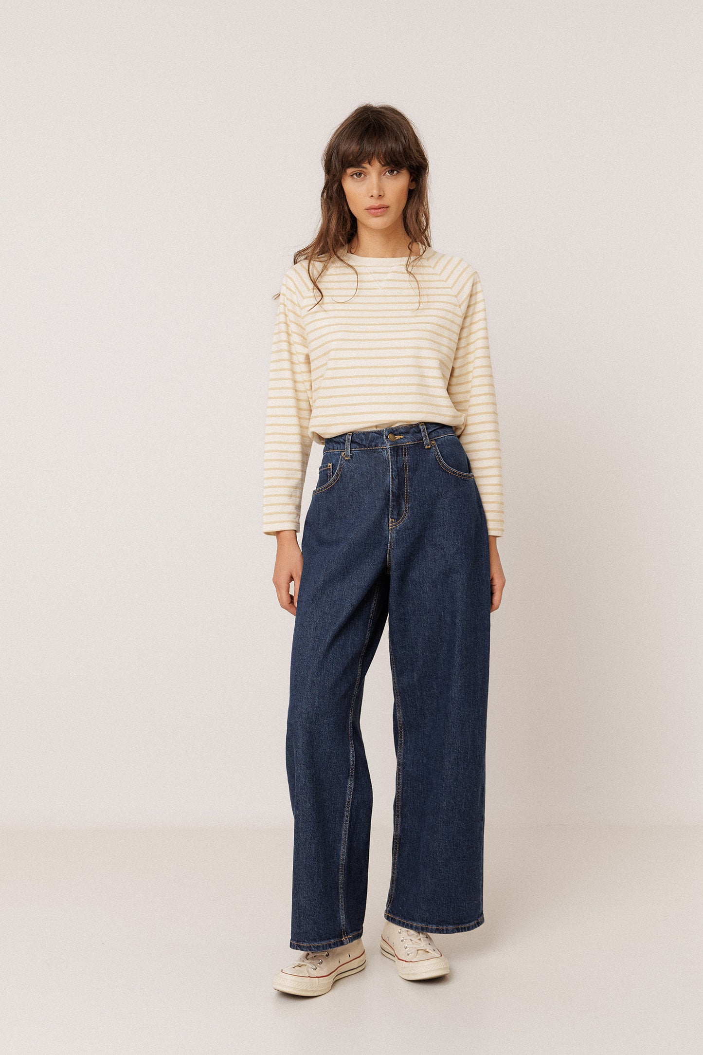 WIDE-LEG DENIM PANTS