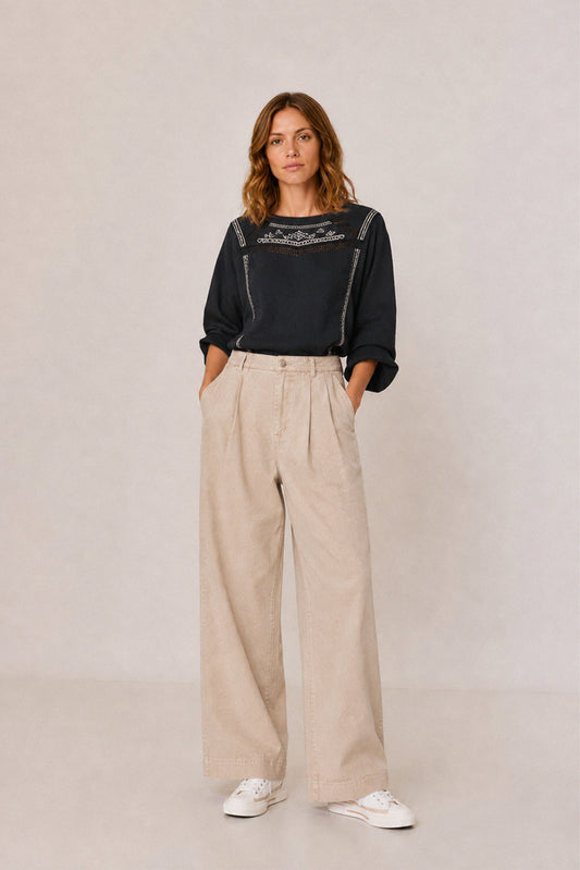 COMBINATION BLOUSE WITH CONTRAST EMBROIDERY 3