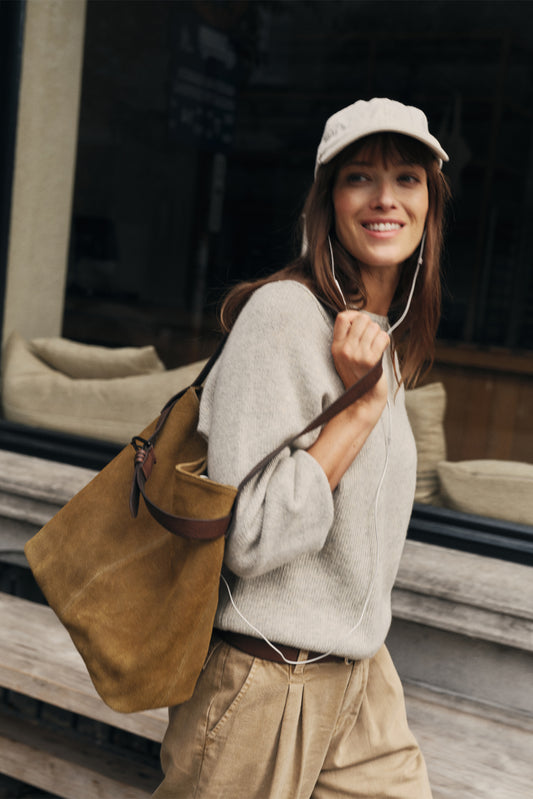 CASHMERE BALLOON-SLEEVE SWEATER 4