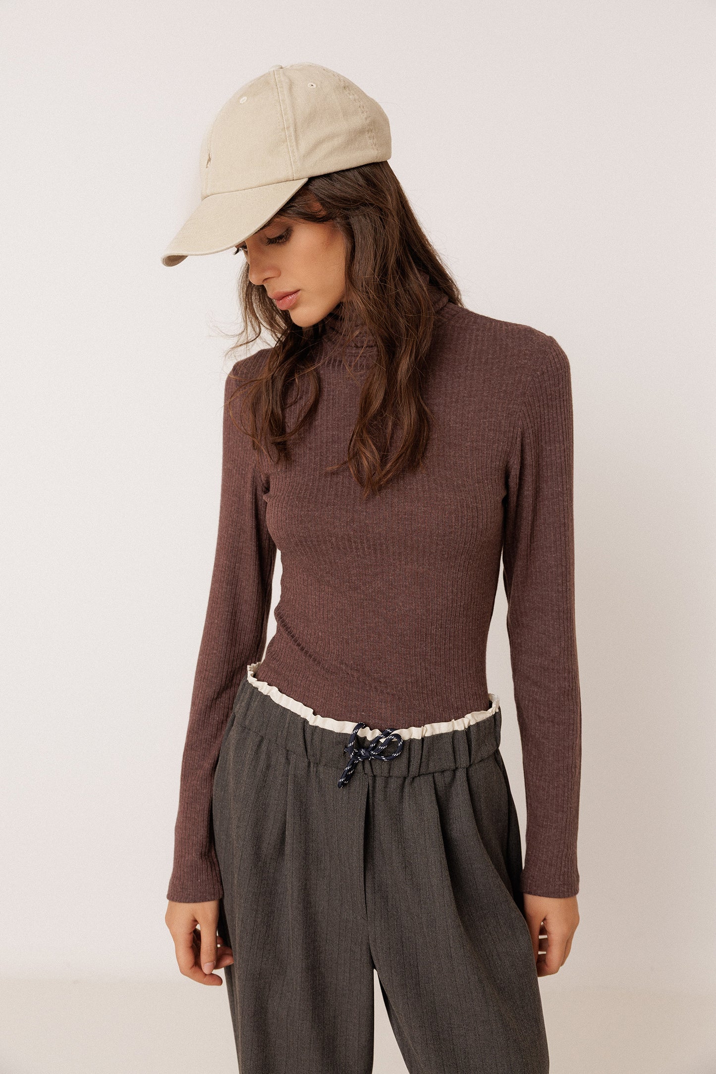 FITTED RIBBED T-SHIRT