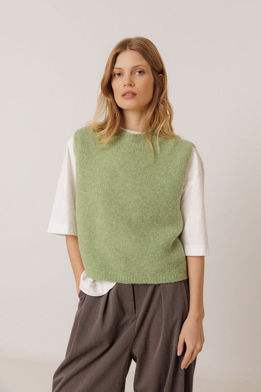 BOXY VEST WITH MOHAIR 1