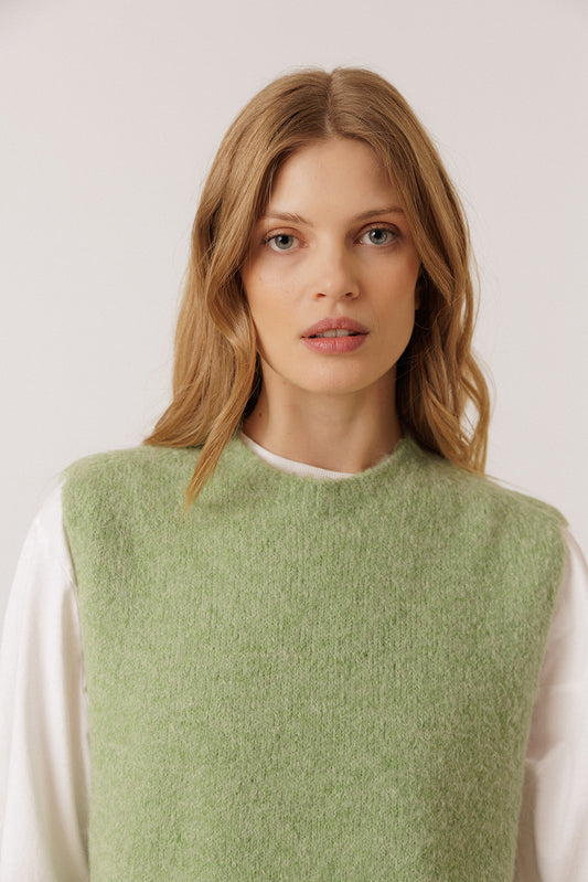 BOXY VEST WITH MOHAIR 4