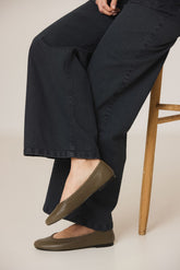 FLAT LEATHER BALLET FLATS