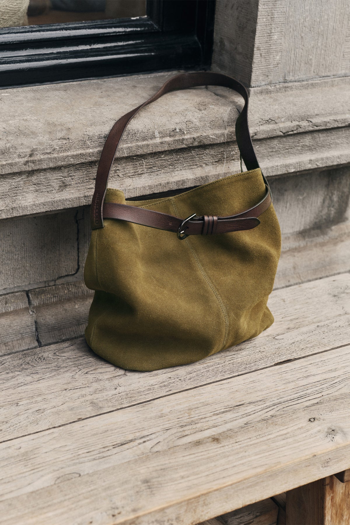 MEDIUM SPLIT-SUEDE BAG