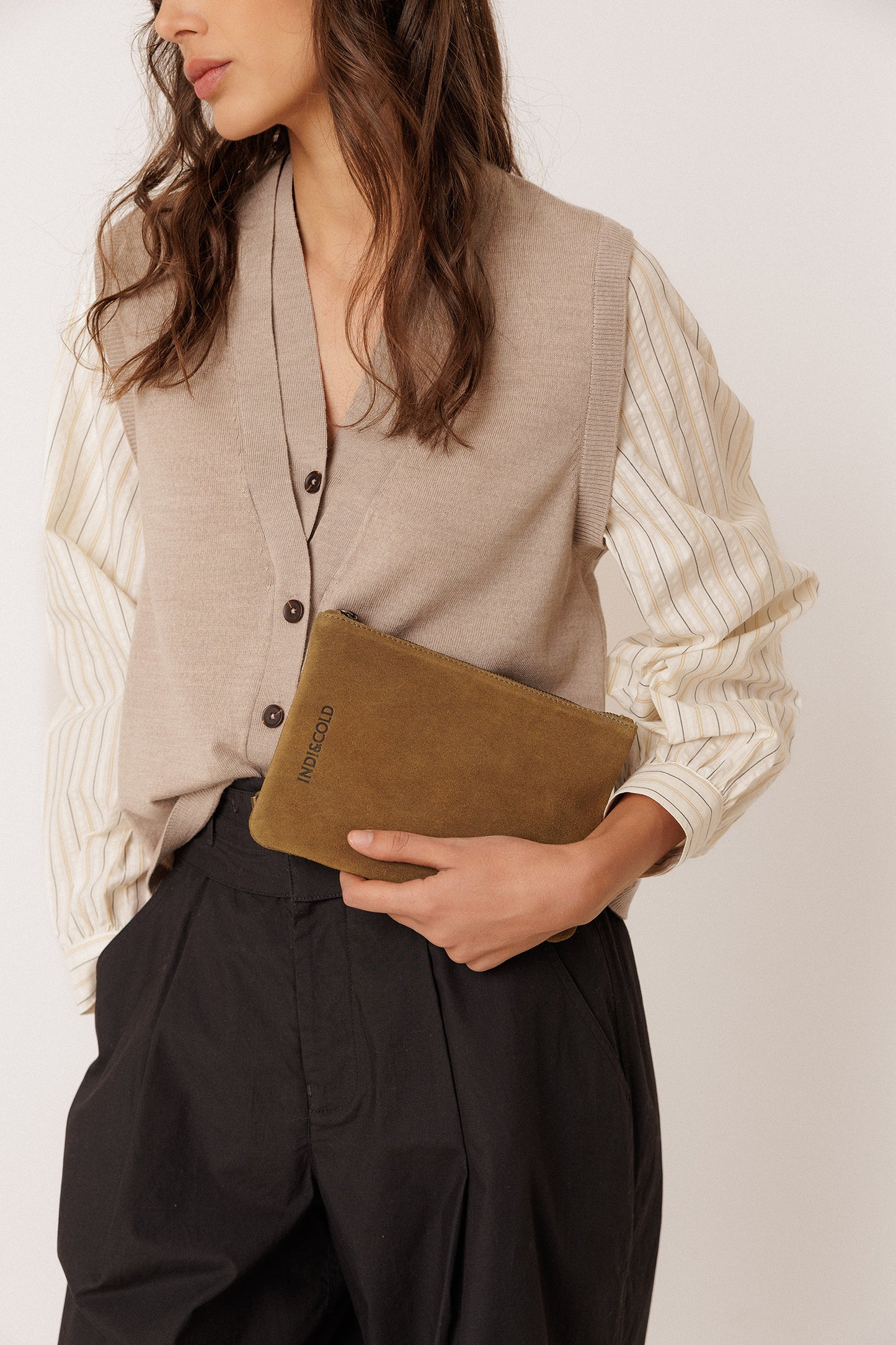 SPLIT-SUEDE TOILETRY BAG