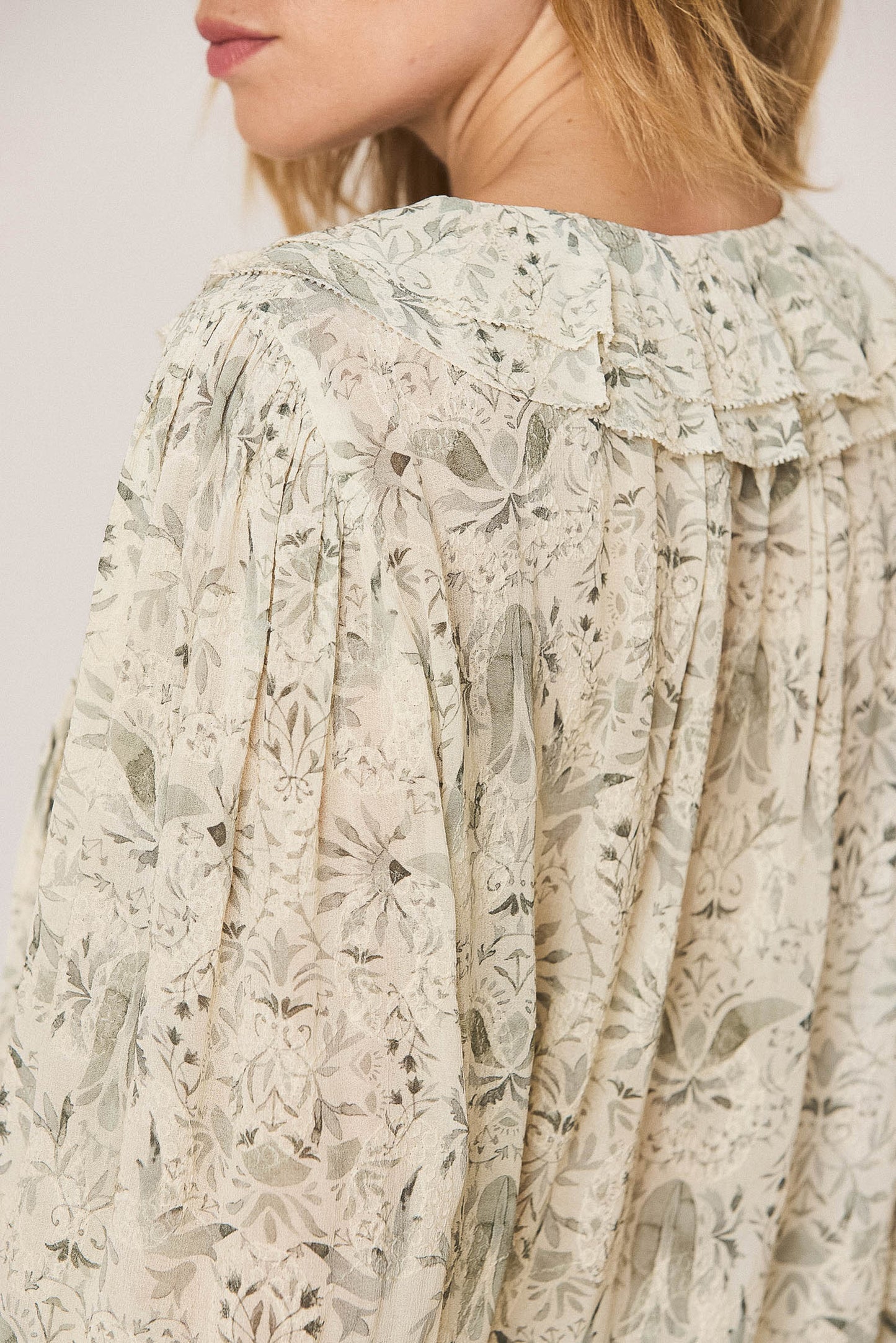 ART DECO PRINT BLOUSE