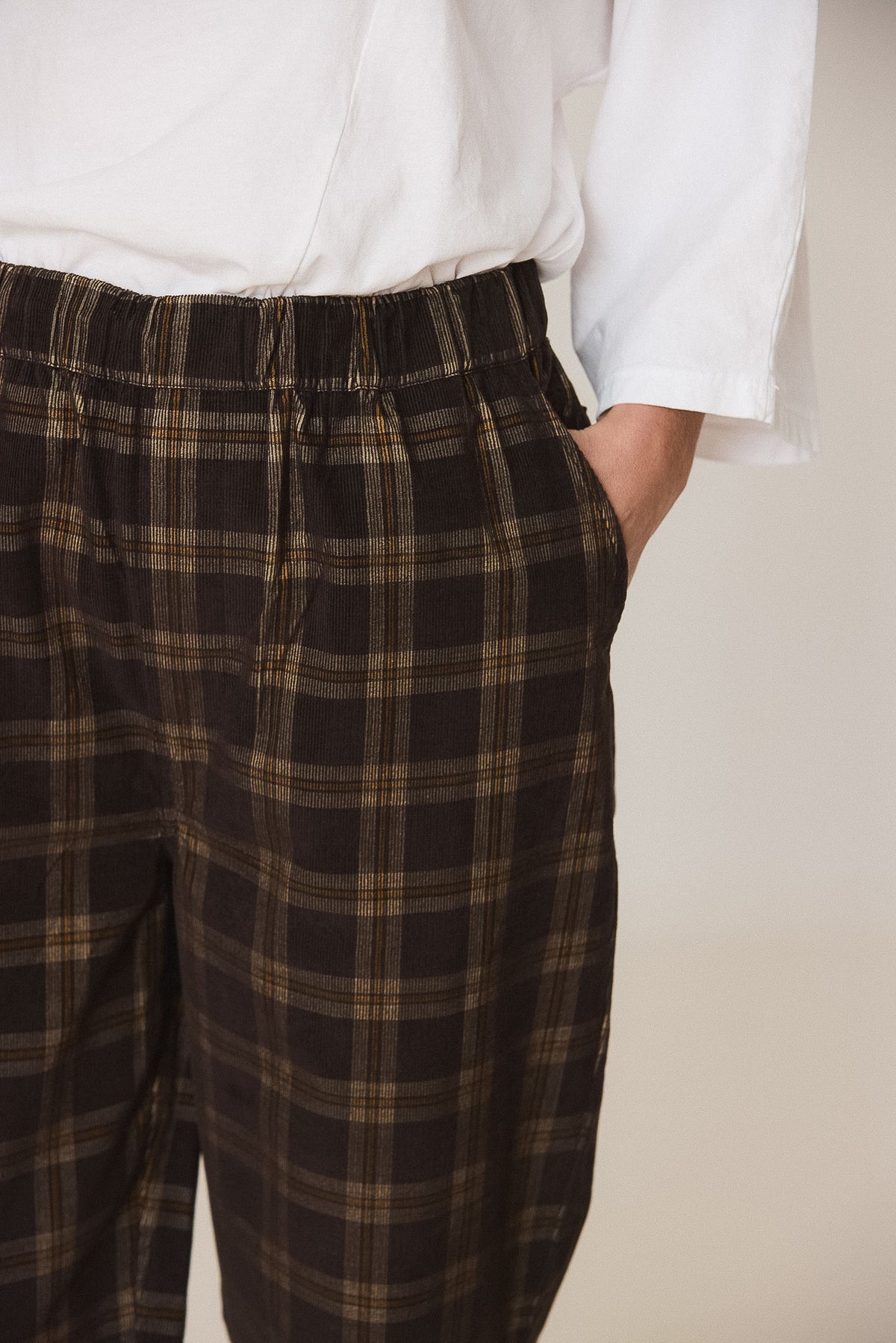 ELASTIC MICRO-CORDUROY CHECKERED PANTS