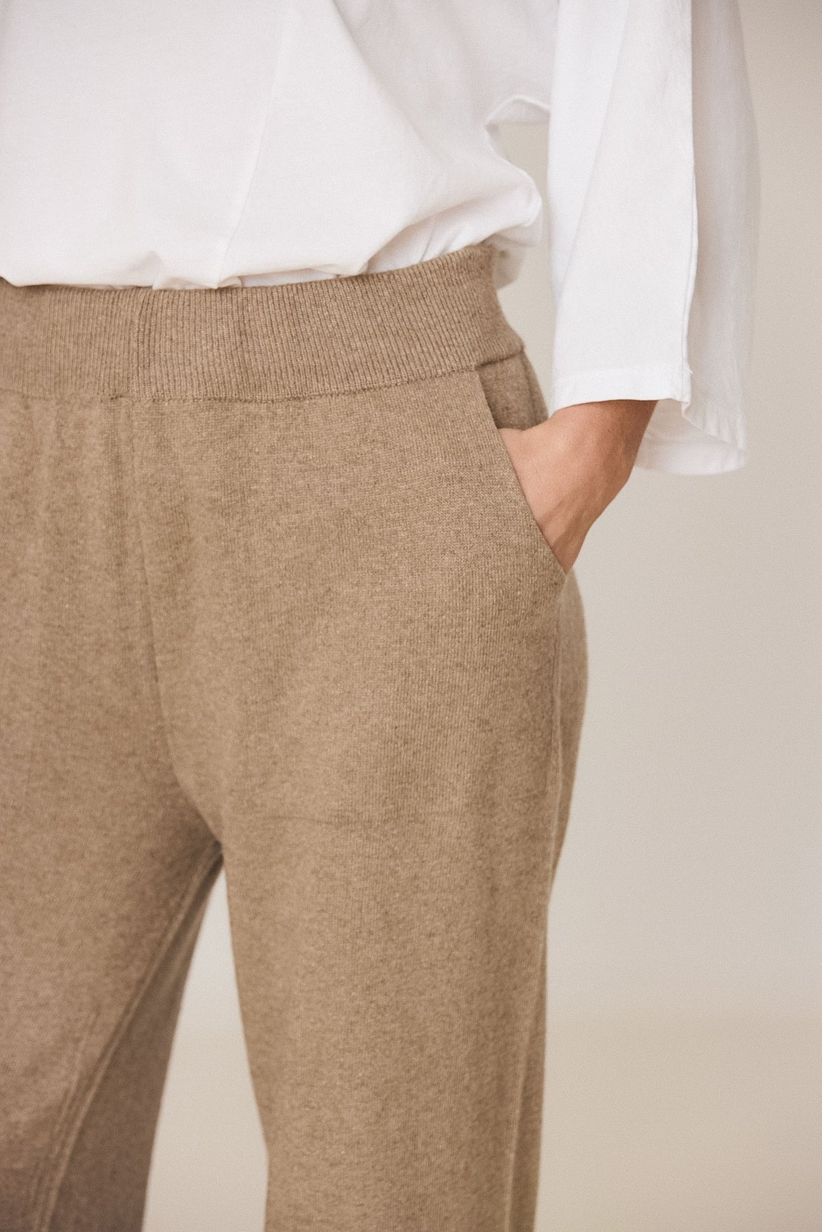 CROP PANTS WITH CASHMERE