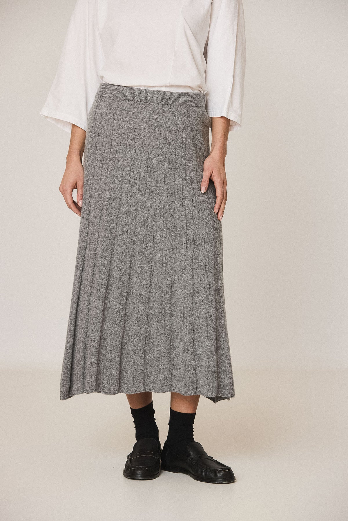 RIBBED MIDI SKIRT WITH CASHMERE