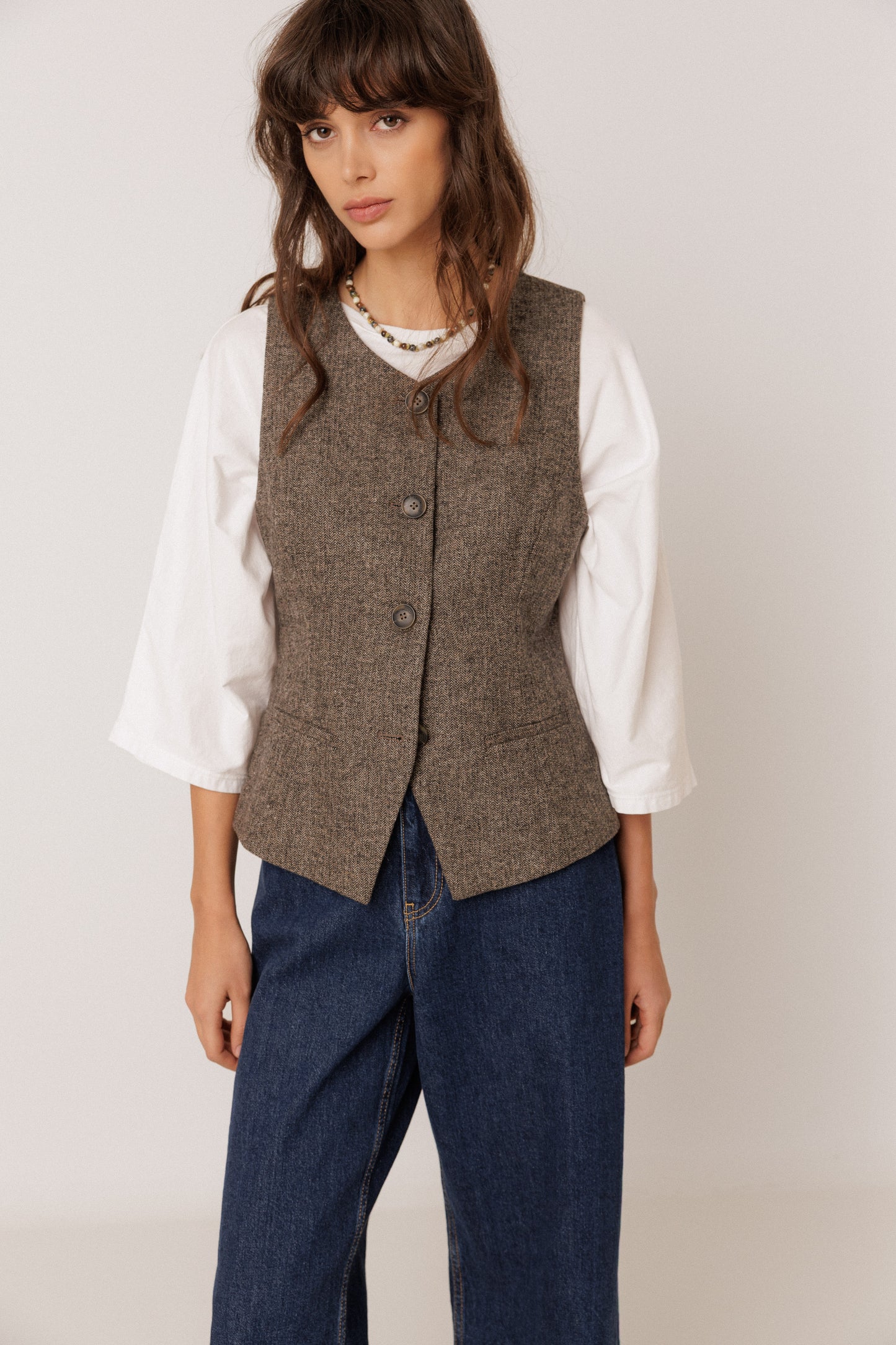 FITTED WOOL VEST