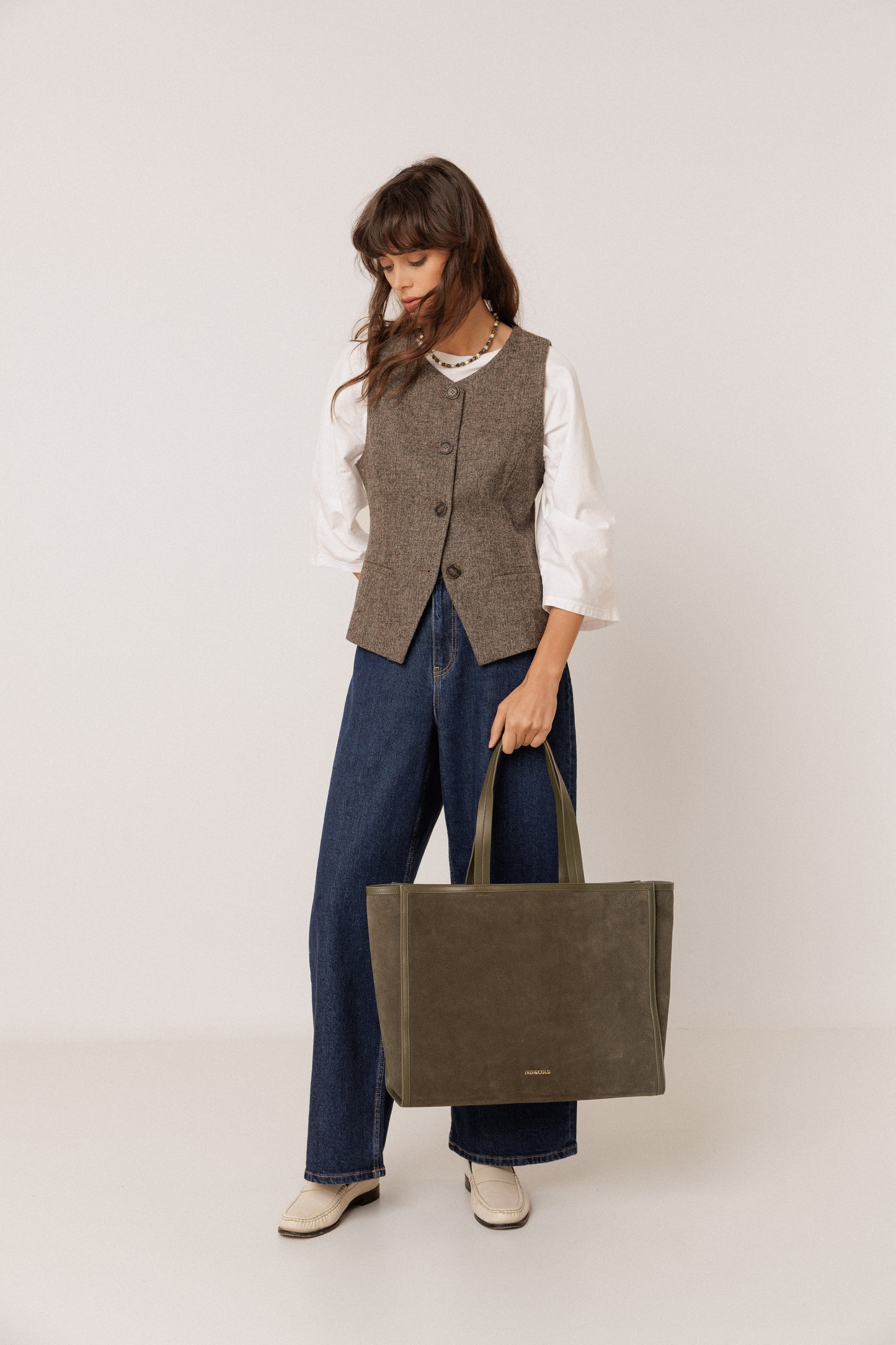 FITTED WOOL VEST