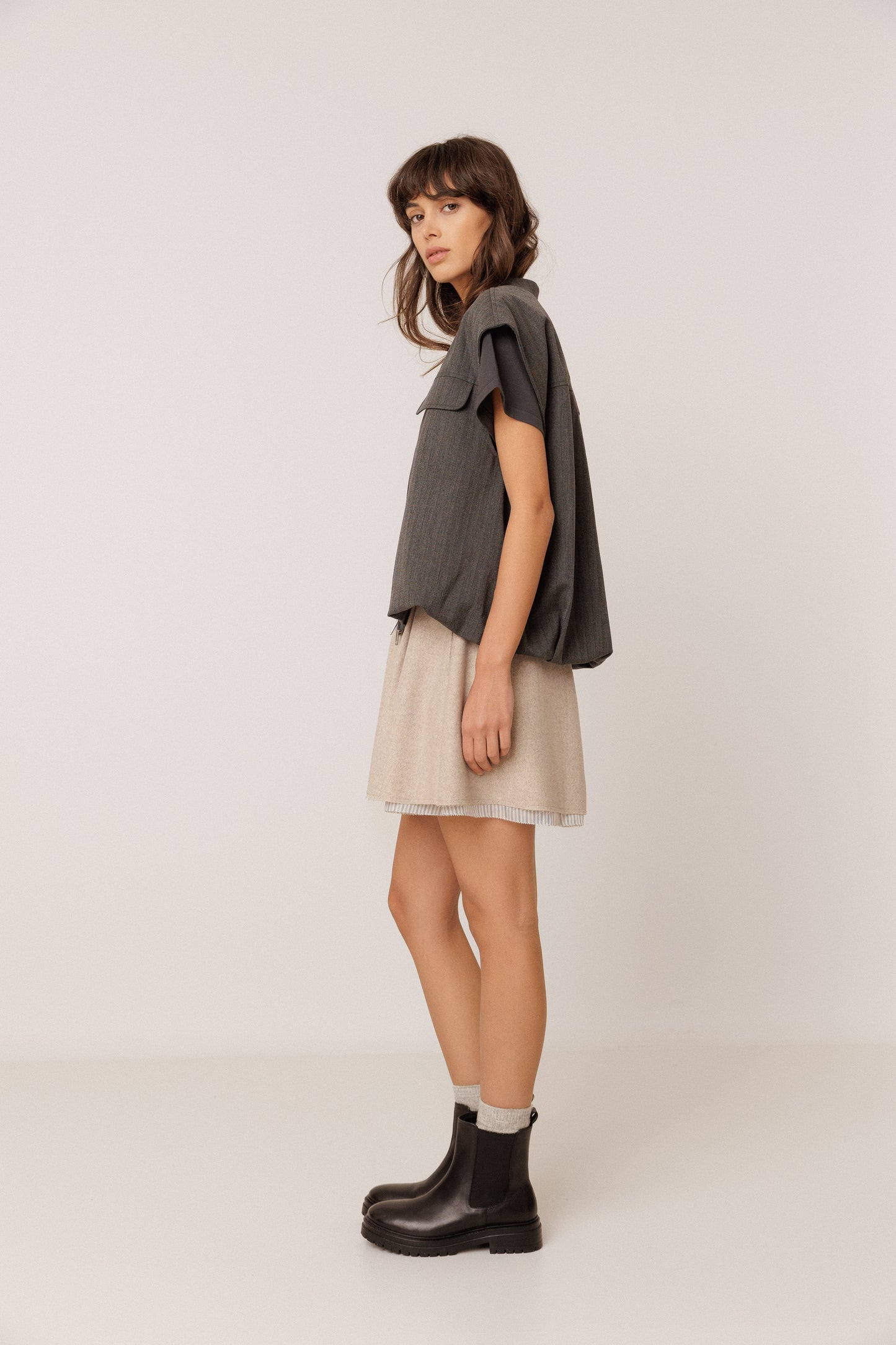 PUFFY-HEM VEST