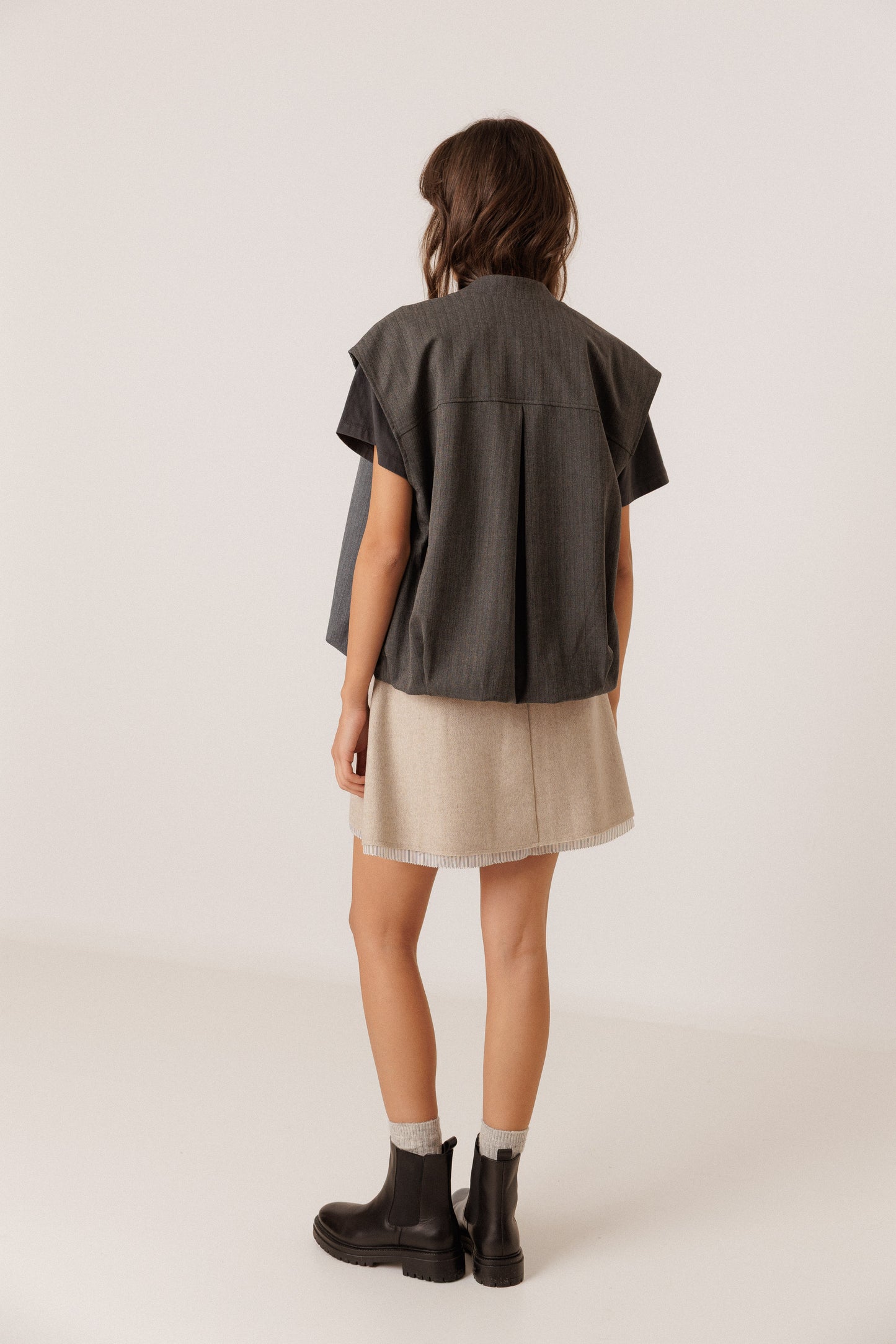PUFFY-HEM VEST