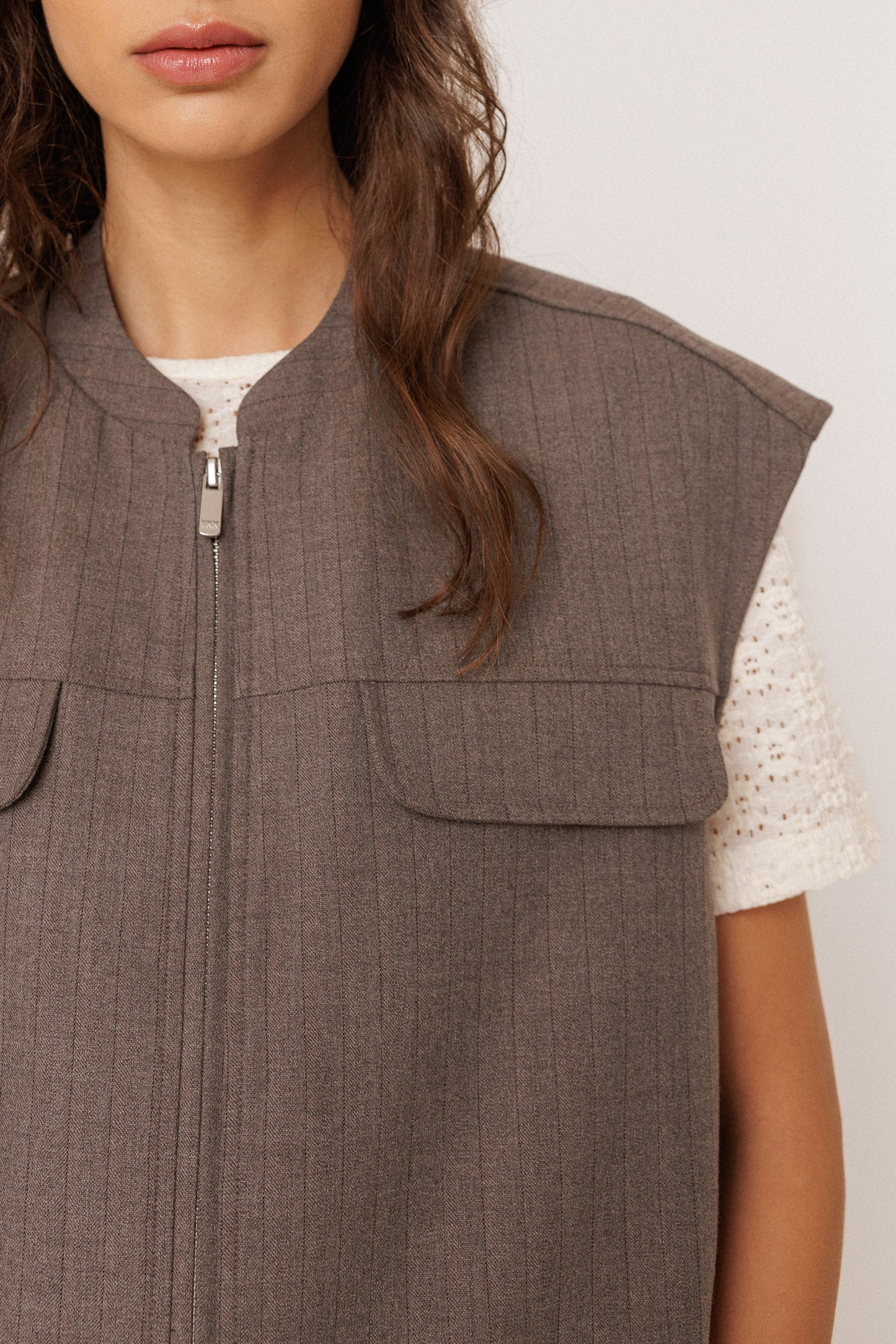PUFFY-HEM VEST